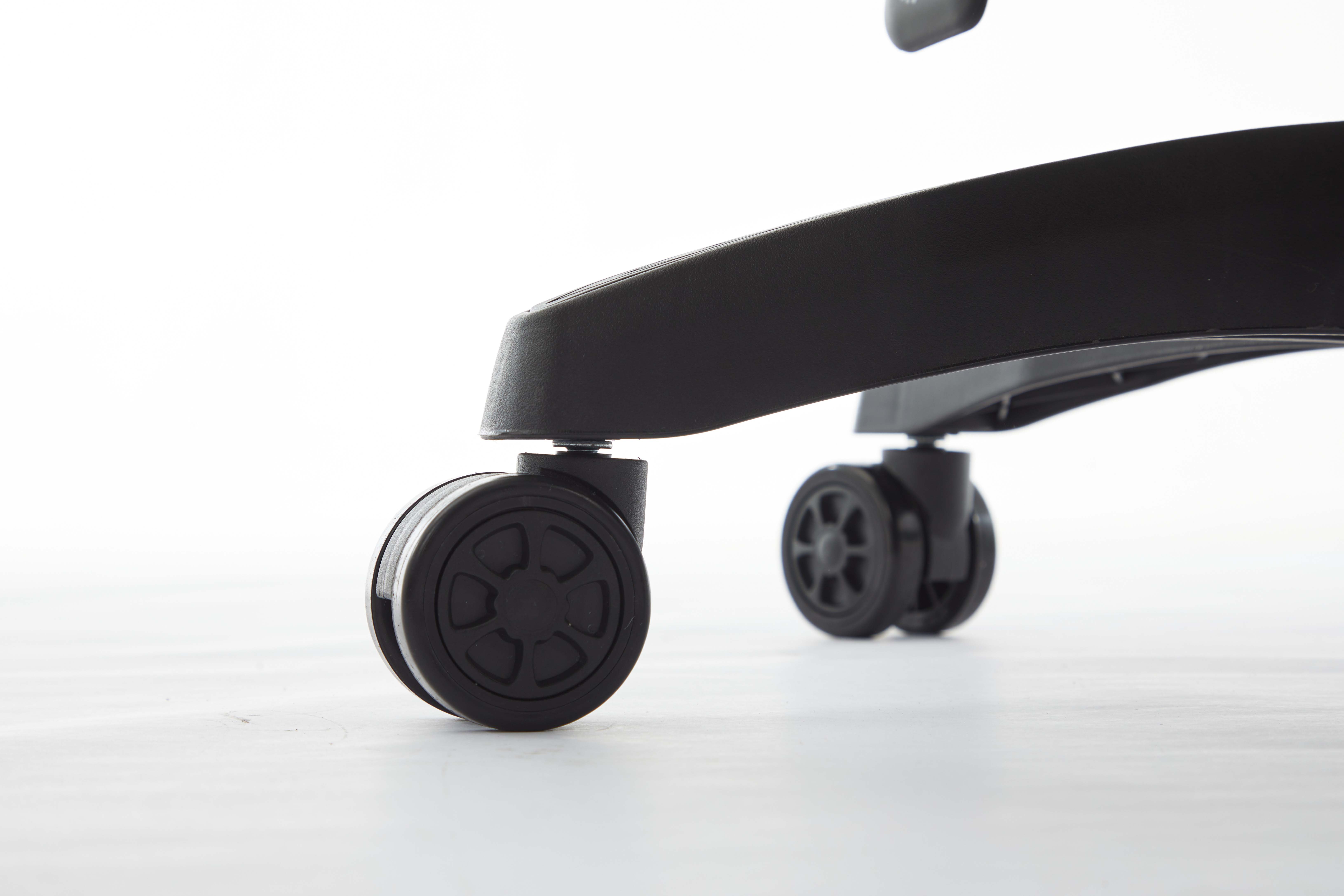 Silla Gamer Merx Kuroyami Kr-400 Negra Tela Con Apoyapies Premium