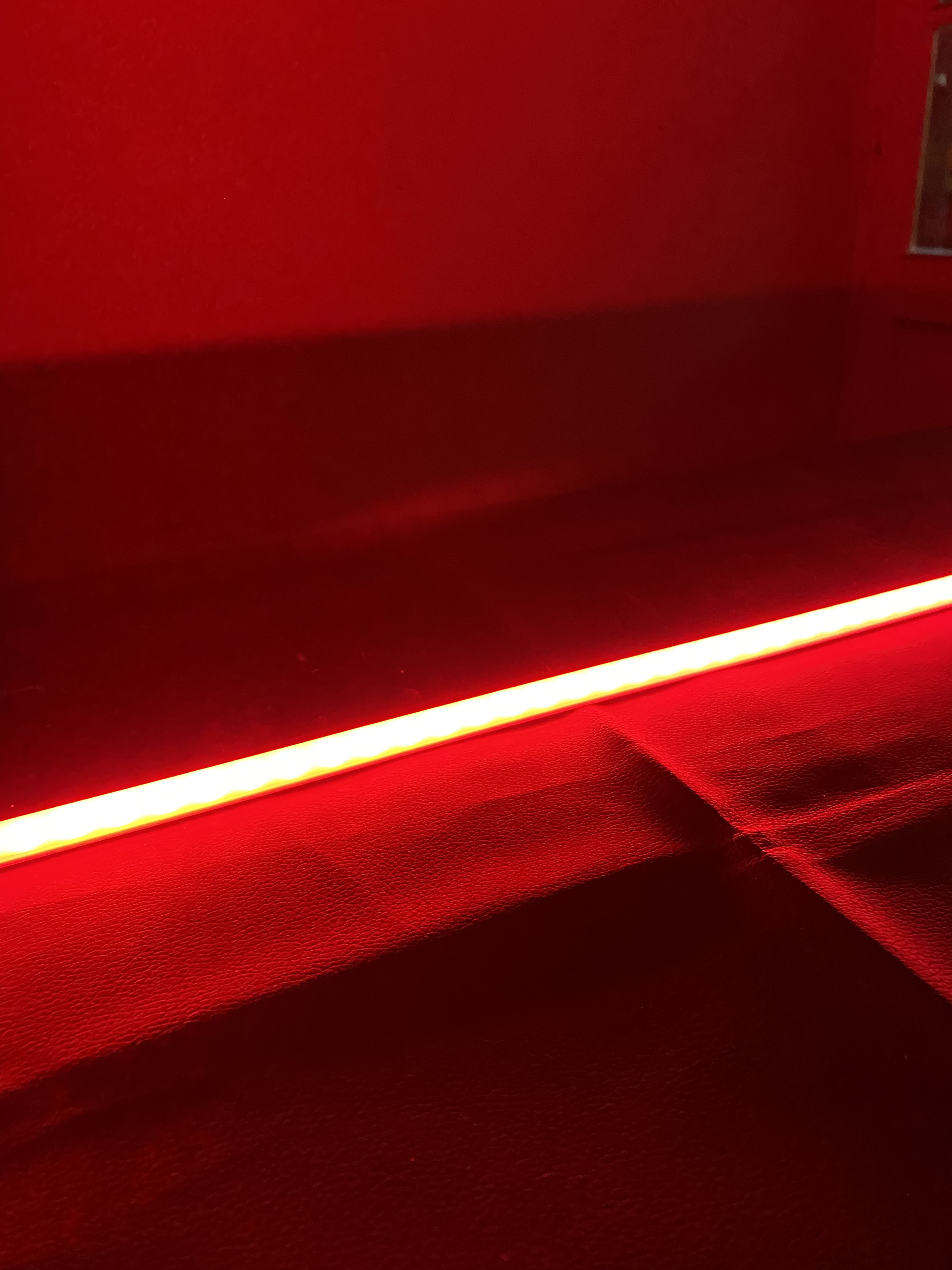 Tira Rígida 72 Leds 1 Metro Con Perfil Aluminio 220 V Rojo