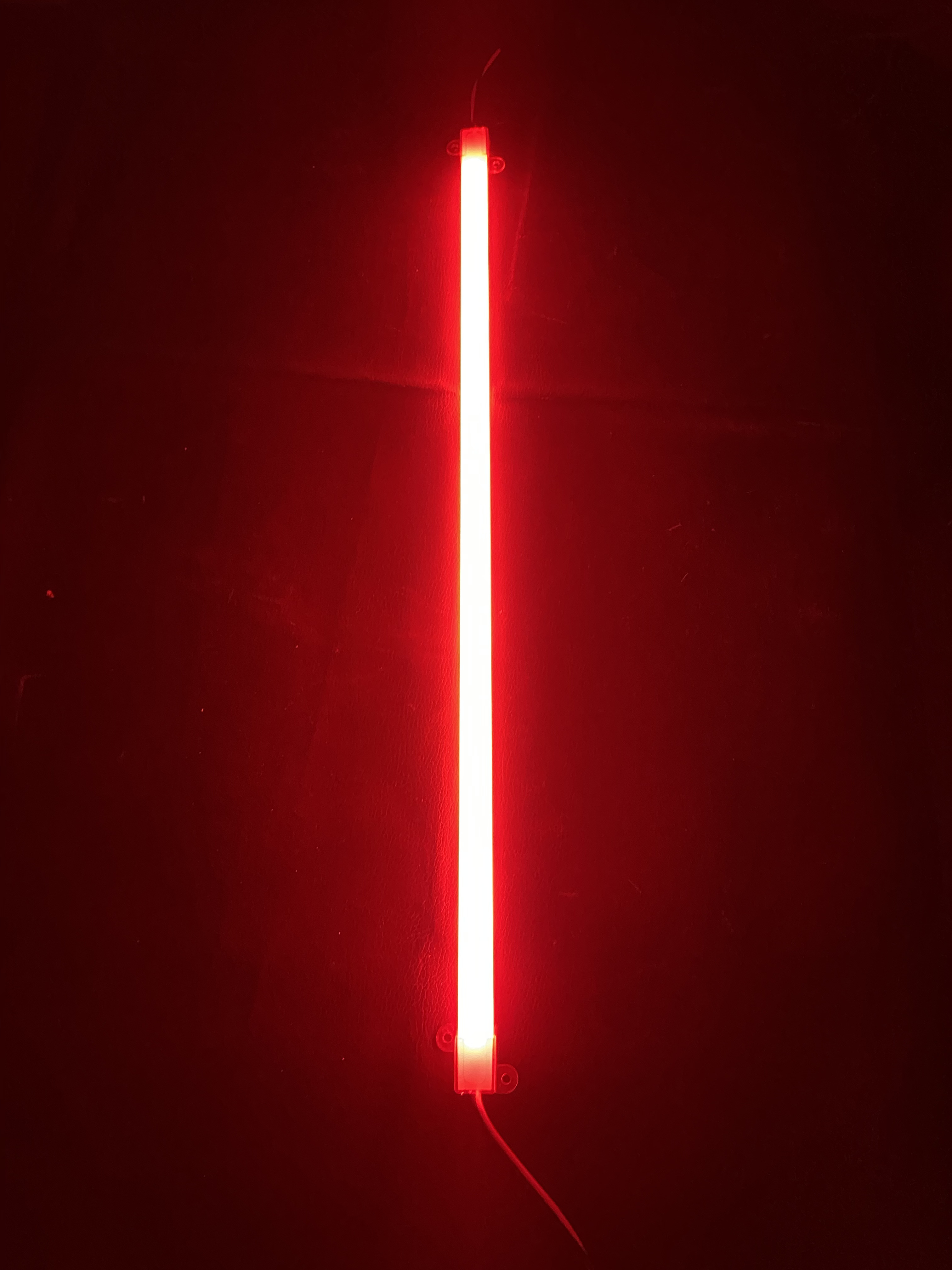 Perfil Aluminio Bajo Mesada Led 220V 0.5m Alta Potencia Rojo