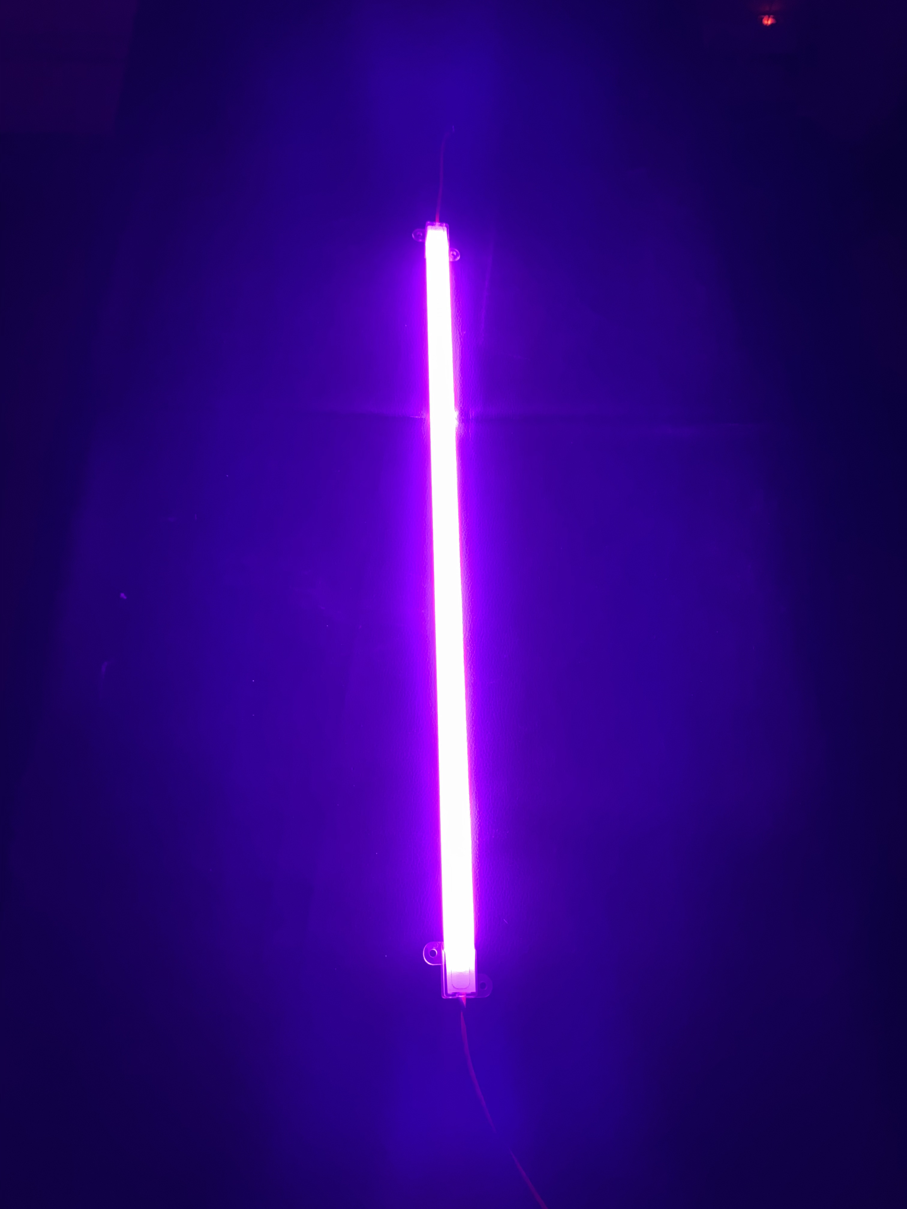 Perfil Aluminio Bajo Mesada Led 220V 0.5m Alta Potencia Rosa