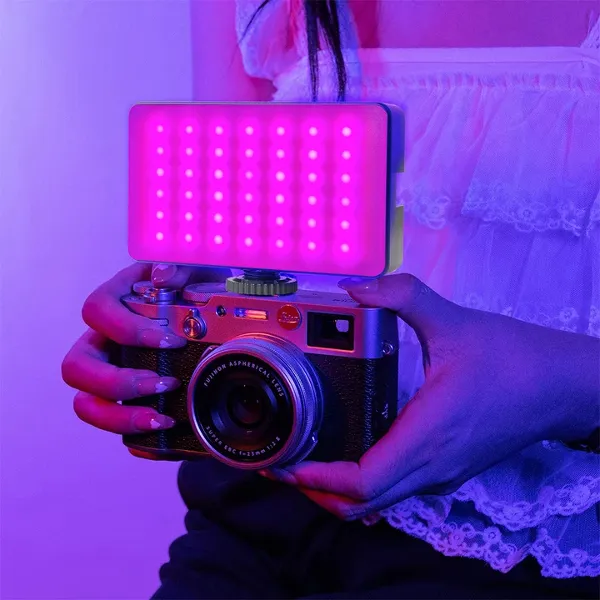 Luz Led Blanco + Rgb Recargable Para Celular O Cámaras