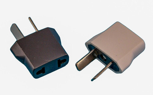 Ficha Adaptador 110 V - 220 V Plana a Oblicua 10 A